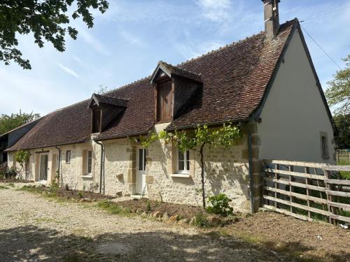 Maison familiale rénovée dans village médiéval - FR-1-591-712 gîte à louer Saint-Phalier