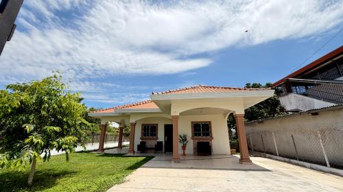 Villa azuero in Los Santos