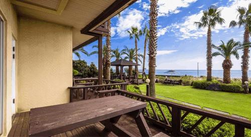 Long Beach Pension Room Type - Suite with Sea View
