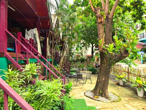 bungalow west water vang vieng in Ban Houay Saguaw
