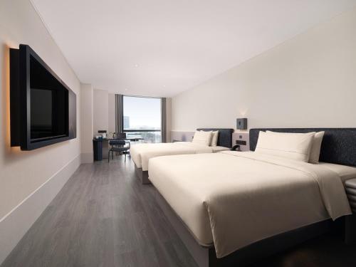Atour Light Hotel Nanjing North Station Biomedical Valley - image 4