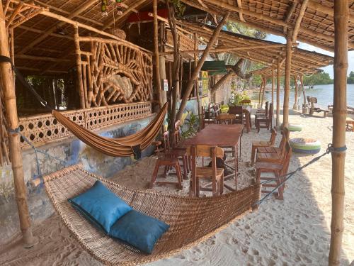 Bamboo Nest Beachfront 5