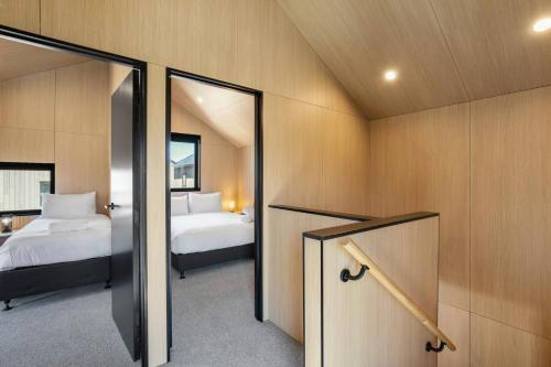 Queenstown Central Luxe Stay Two Bedrooms - main image