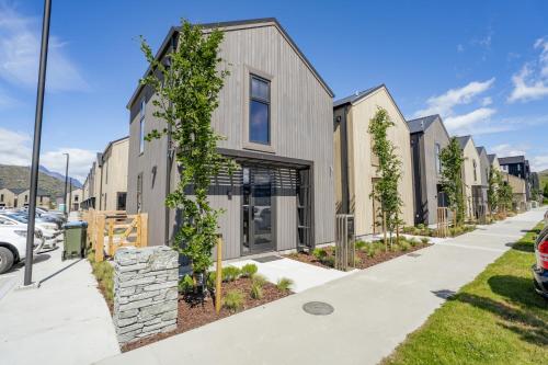 Queenstown Central Luxe Stay Two Bedrooms - image 9