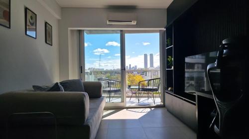 Soho ARK - 5th Floor Stylish, Balcony & Sunset