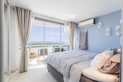 Oceanview - Luxury Beachfront Apartment in Portimao