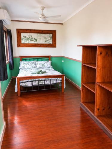 Jackaroo Treehouse Rainforest retreat in Bingil Bay (QLD)