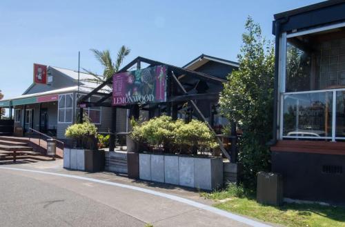Butlers Studio One in Oakura