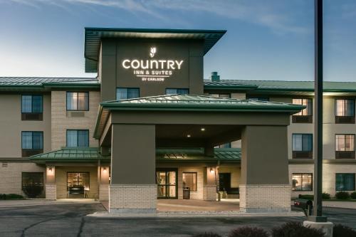 Country Inn & Suites by Radisson, Madison West, WI