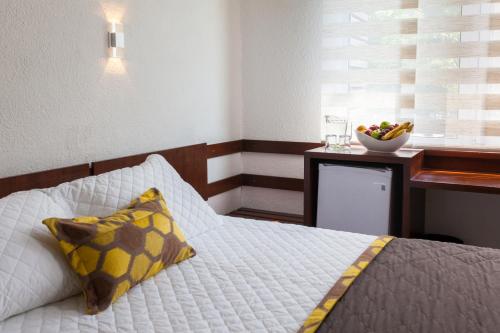 Hotel Cortez - image 3