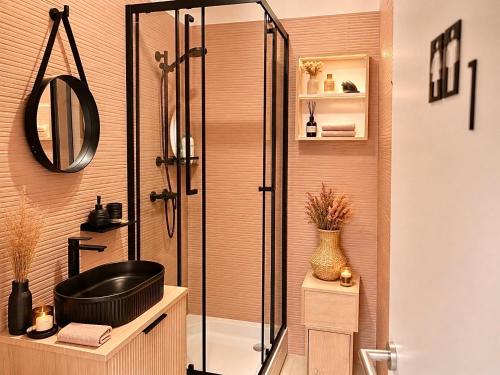 Luna Serene - Gym Rooms 4