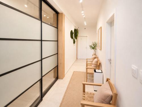 Luna Serene - Gym Rooms 1