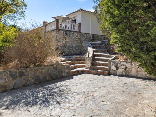 Modern 2-Bedroom Apt at Villa near the coast in La Sierrezuela