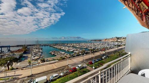 21GP - Magnifique et vaste 2P climatisé face mer avec 2 terrasses et garage