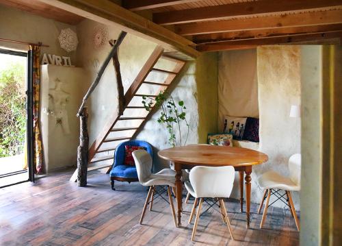 Ecolieu Silenciane in Simiane-la-Rotonde