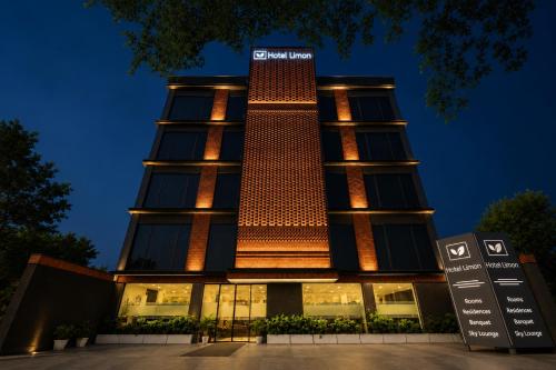 Hotel Limon & Banquet Sector 29, Gurgaon, Gurgaon