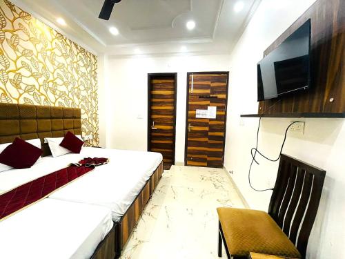 Hotel Embassy In - 200 Mtrs - Near Golden Temple photo 2