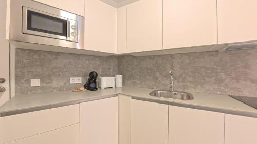 Apartamento lujoso y moderno en Malasaña, para 2 (Apartamento lujoso y moderno en Malasana, para 2) in Chueca / Justicia
