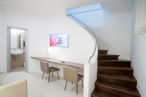 Gallery House - image 14