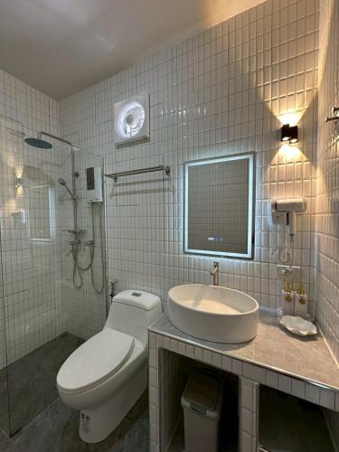 ชอว์ งาทอง รีสอร์ต Chor Ngar Thong Erawan Kanchanaburi Room Type - Deluxe Quadruple Room