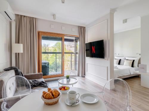 Golden Luxe Residence - Mennica Residence - Business & City Center, Warschau