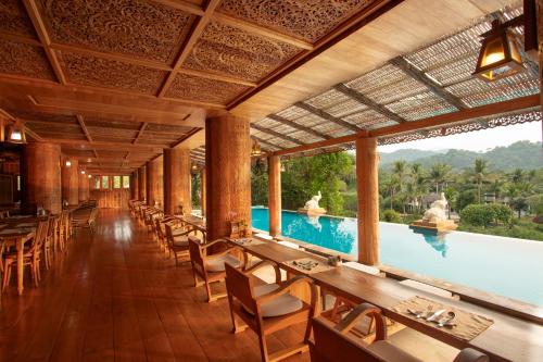 Restaurant, Santhiya Koh Chang Resort in Klong Prao Beach