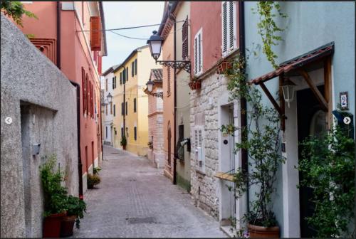 S269 - Sirolo, monolocale in centro storico