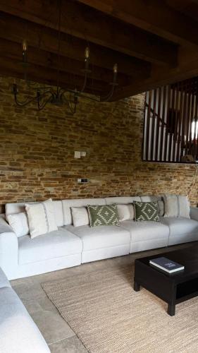 Közös társalgó / TV, Casa de piedra en el valle a 20 minutos de Ribadeo y Playa de las Catedrales in San Tirso De Abres