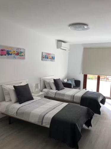 apartamento con dormitorios