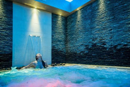 อ่างแช่น้ำร้อน, Hotel & SPA Riviera Castelsardo in กาสเทลซาร์โด