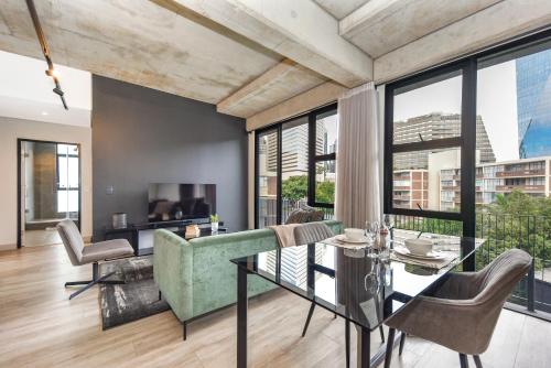 Létesítmények, The Lineal 521 - Urban 1BR Escape in Sandton Rooftop Pool Access in Sandton