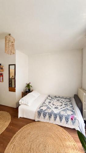 Chambre confortable avec balcon privé - Private room with big private balcony - Pension de famille - Aubervilliers
