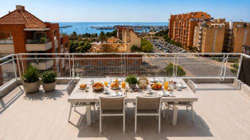 Ático Prestige Dénia con gran terraza, jacuzzi y ubicación céntrica con vistas al mar by Family Homes Rentals