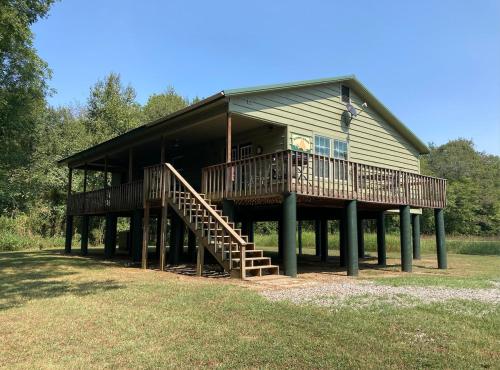 . Round the Bend Cabin
