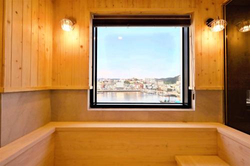 View, De Lamour Hotel in Hangnam-dong