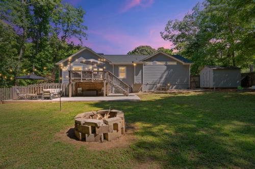 3BR Modern Home Near LakePoint KSU Lakes Trails - image 11