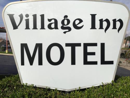 Village Inn Motel Holt