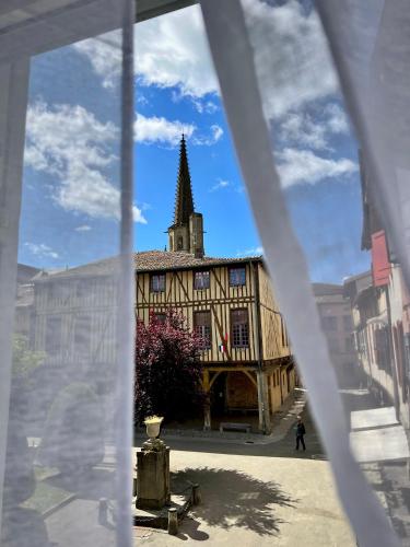 Mirepoix - Appartement avec vue sur les Couverts et la porte d'Aval - Location saisonnière - Mirepoix