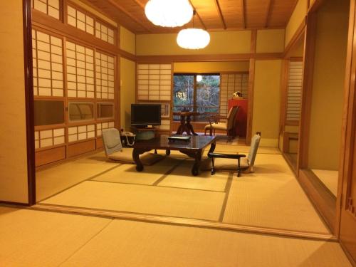 Futsukaichi Hot Spring - Daimaru Besso The 5-star Daimaru Besso offers comfort and convenience whether youre on business or holiday in Fukuoka. Featuring a satisfying list of amenities, guests will find their stay at the property a comfor