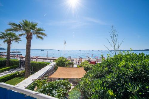 2-Br Seafront Apartment in Cannes – khách sạn tại Pointe Croisette