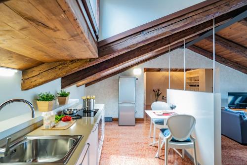 Ca' Del Monastero 9 Collection Spacious Apartment up to 5 Guests - image 28