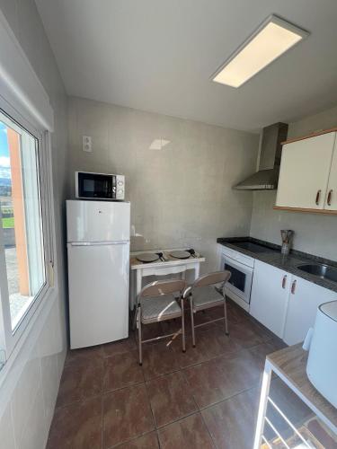 Casa con jardín y Jacuzzi en Abegondo, A Coruña (Casa con jardin y Jacuzzi en Abegondo, A Coruna) in Abegondo