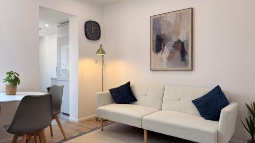 Spacious 3-Bed Home in Cambridge Free Parking — other in 71 Thoday Street, Cambridge United Kingdom, CB1 3AT