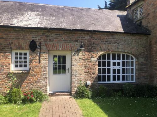 . Wells House & Gardens Self Catering 3 Bedrooms & Sofa Bed Sleep8