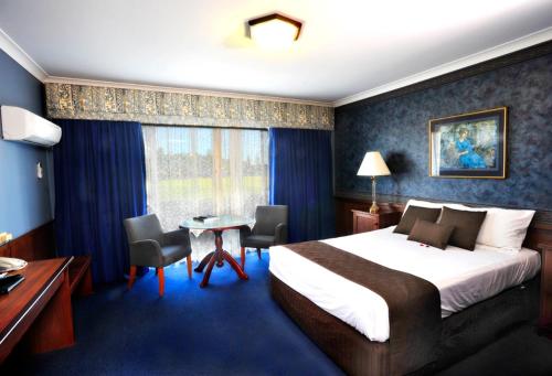 Clifton Motel & Grittleton Lodge