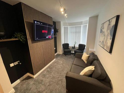 Modern 2BR Belfast Stay Sleeps 4 with Free Parking – khách sạn tại Ormeau