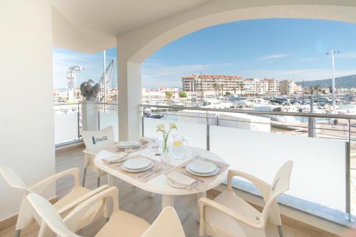WELCS APARTAMENTO 339 EMP con terraza y vista al c