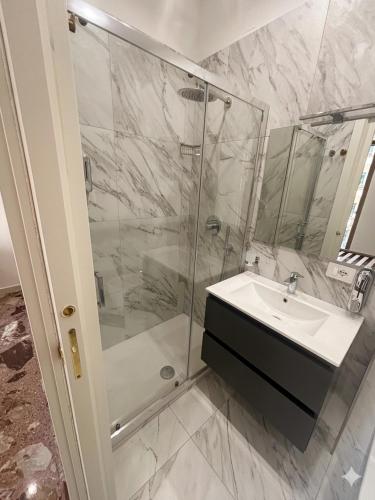 Shower, Casa Partenopea in Soccavo
