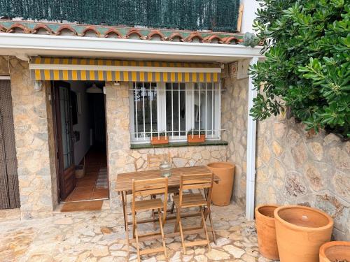 A comfortable apartment 5 minutes from Golfet Beach