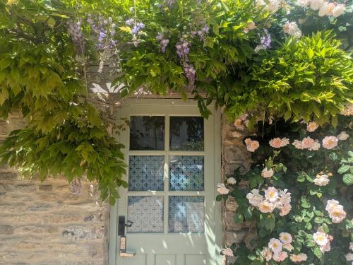 South Cotswolds cottage in Dauntsey